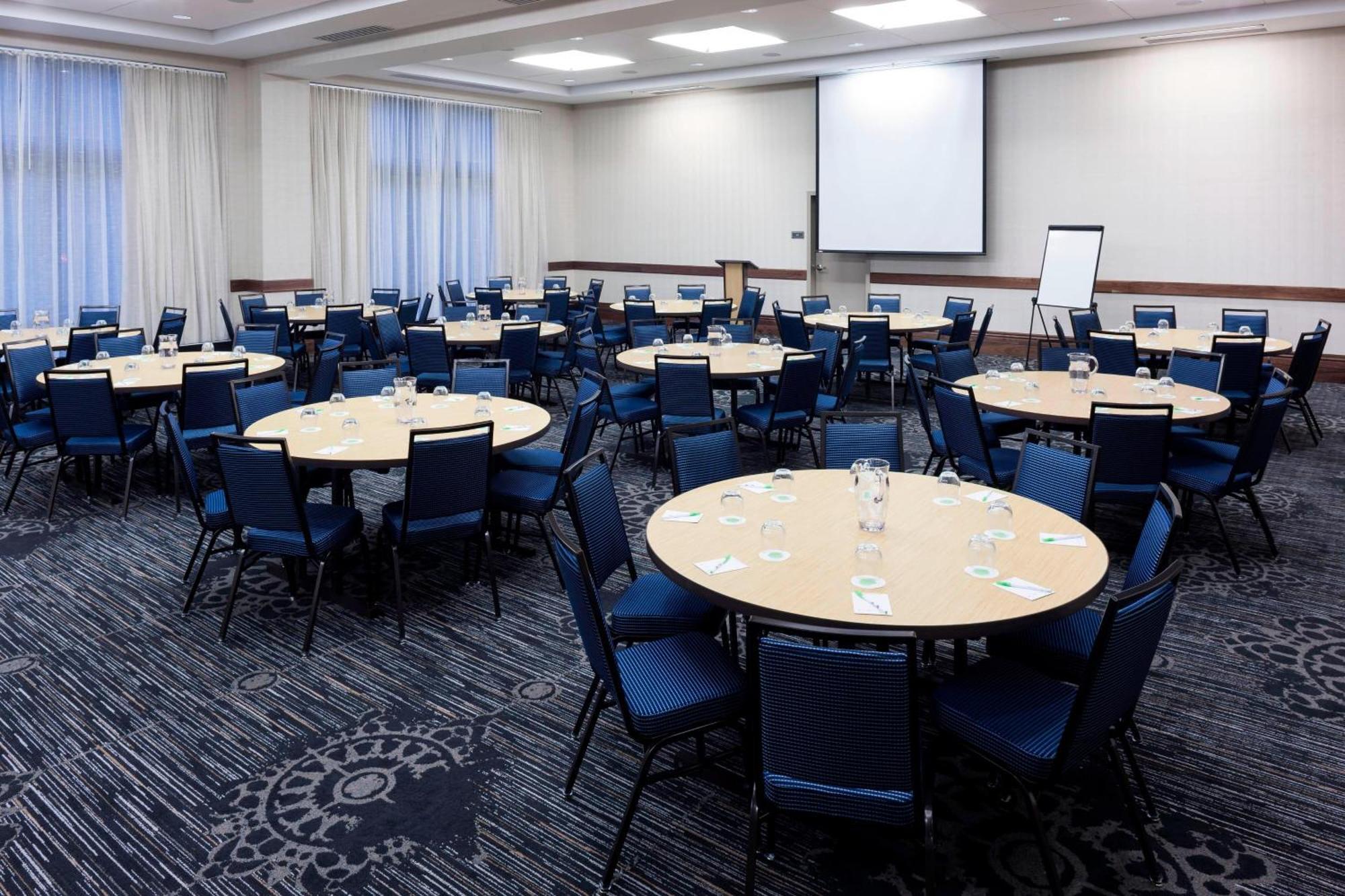 Courtyard By Marriott Richmond Downtown Hotel Exterior foto